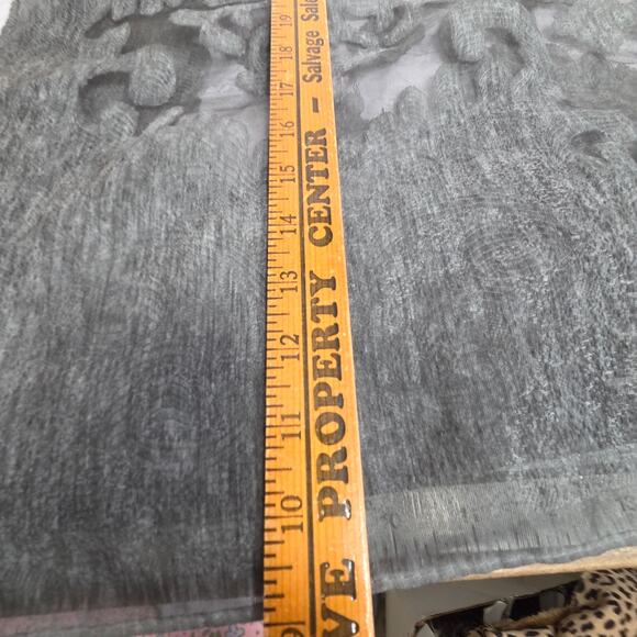 G Brocade Scarf/Shawl Gray Shiny Soft 84" x 28" - Picture 6 of 6